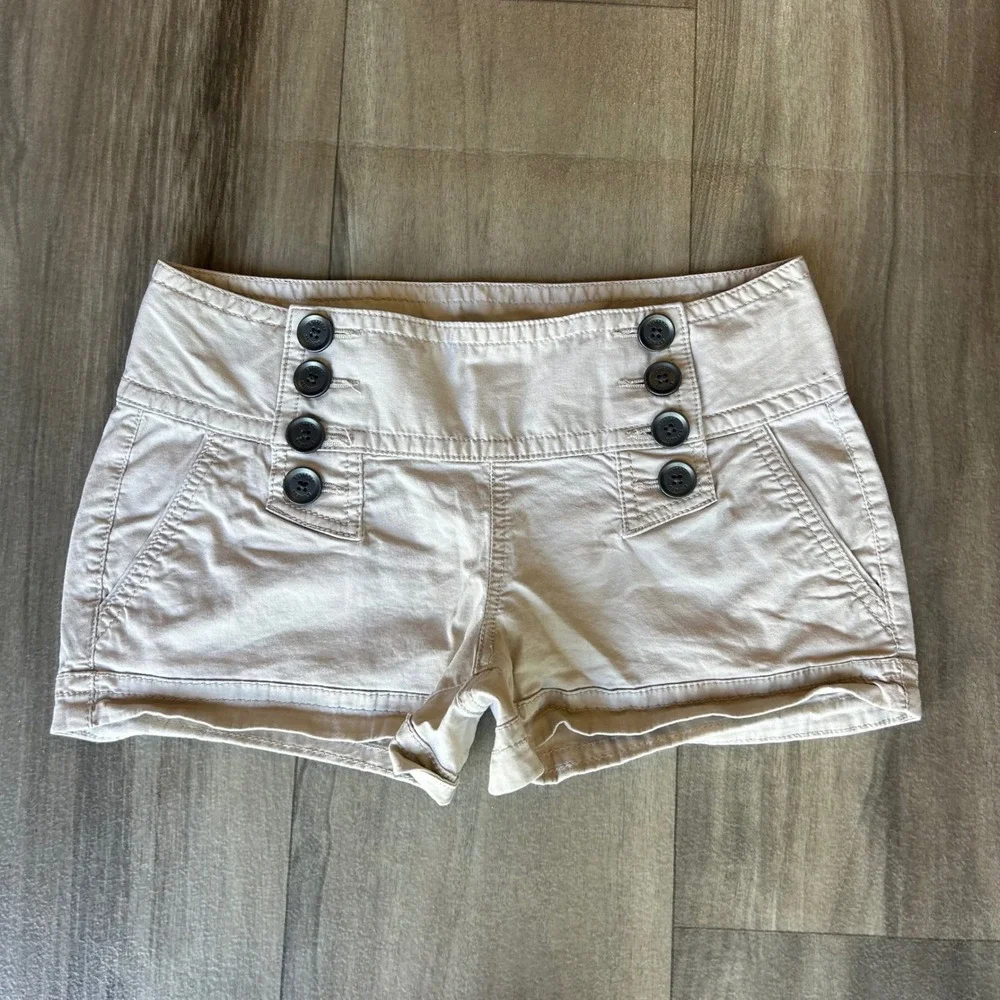 2000's Express Womens Khaki Sailor Mini Shorts Tan Low Rise Button Front Size 0